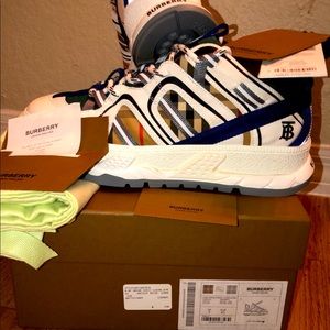 Burberry sneakers